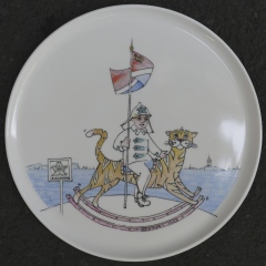 Man is a best tiger\'s friend. Overglaze painting. D 32cm 2016